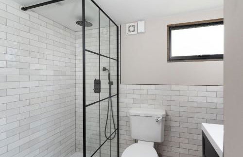 Luxury Cornish Cottage & Modern Cabin with Garden, Central St Agnes - Foto 5