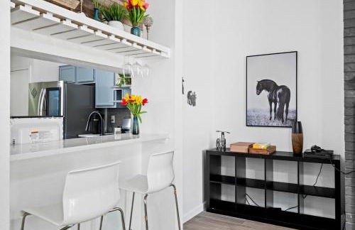 Spacious Family Home in Round Rock w Private Yard - Photo 34