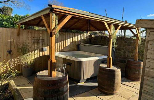 Farm house - Sleeps 16 - Hot Tub - Pet Friendly - Foto 2