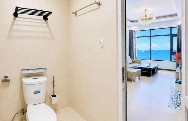 HQH Sea View Apartment - Photo 30