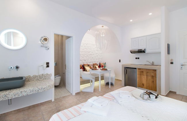 Spiros Hotel - Photo 51