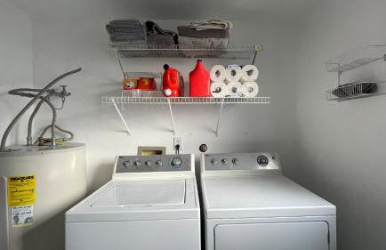 Remodeled, Spacious, Modern Retreat 5 BR, 3BA, 2KIT - Foto 38