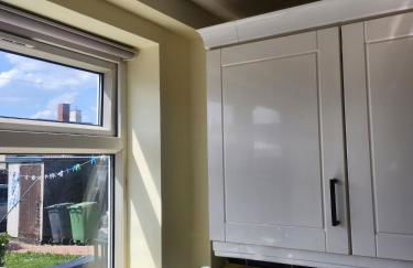 Spacious, 3 double bedroomed, free parking, 9 mins Elland Rd, nr Leeds City Centre - Foto 23