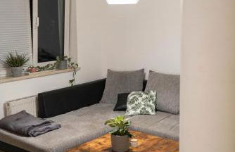 Ruhiges Apartment mit großem Balkon und Stellplatz - Photo 12