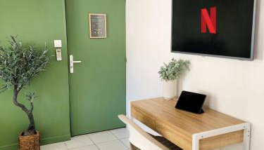 Studio double climatisé avec terrasse - Proche Tram & Centre - Foto 3