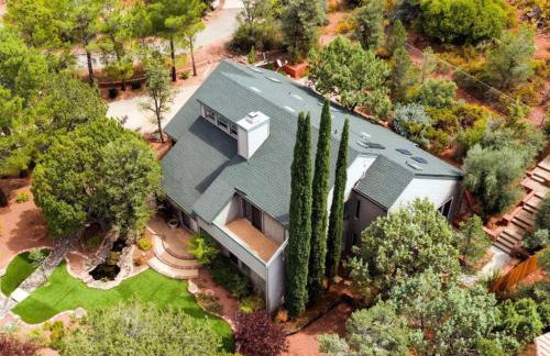 Luxe Boutique-Style Home w/Indoor Hot Tub - Foto 49