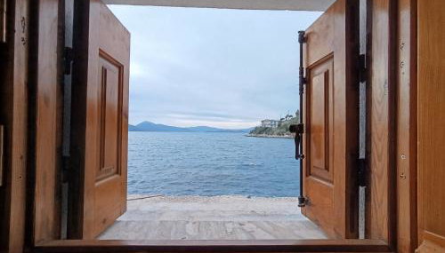 Μπροστά στο ναυάγιο Καλή τύχη - Foto 3