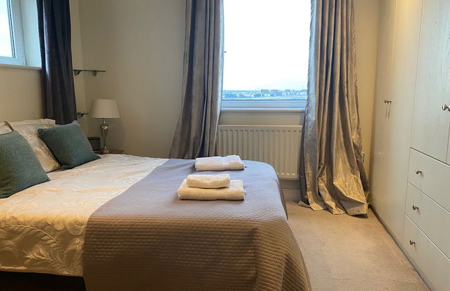 2 Bed Flat - Sleeps 4 - Parking - Wifi - Foto 4