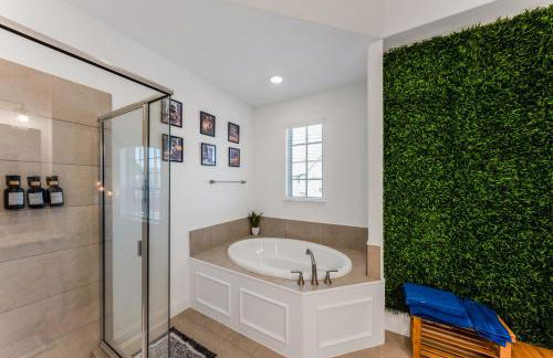 Luxury Oasis - Glam Decor, Putting Green, Arcade Fun & EV Station - Foto 32