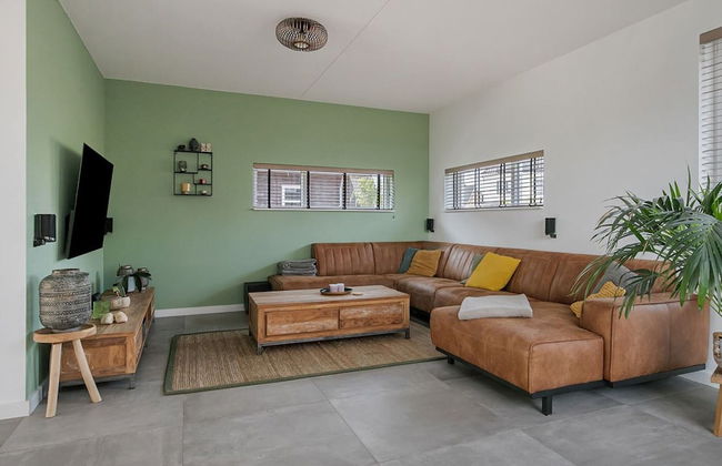 Tasteful Holiday Home in Middelburg With Garden - Photo 10