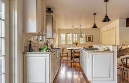 4BDR Heritage Estate w Pool Private Pond Fire Pit Cortland by AvantStay - Foto 11