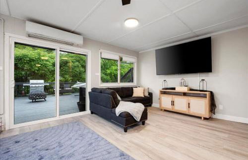 Whitewaters-Main plus Genoa on Oneida Lake - Sleeps 19 - Photo 25