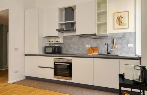 Just Urban Stays - Nuovo e Luminoso Trilocale in Centro - metro M2 e M4 - Foto 12