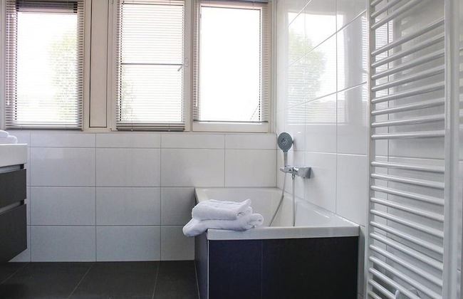 Villa in Friesland With Sauna by Water - Foto 14