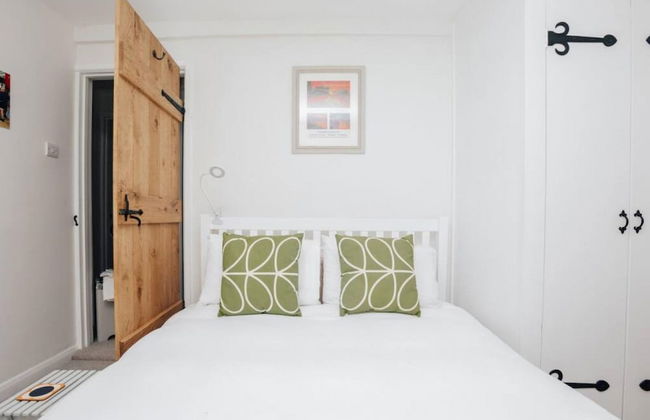 The Poppies - From 150 Per Night - Photo 31