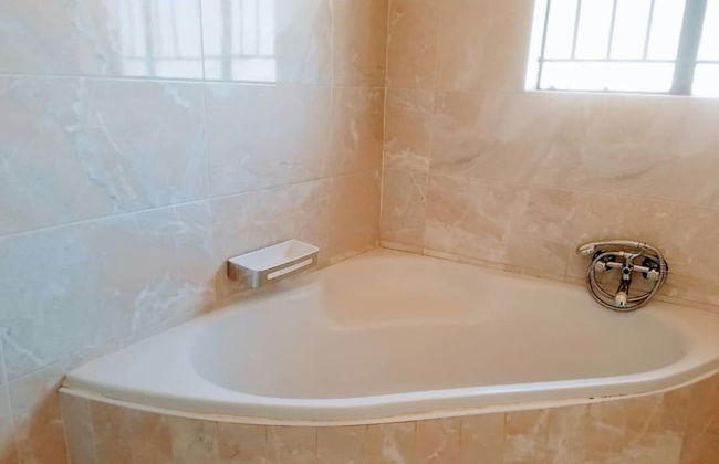 WestPoint Quays - Photo 8