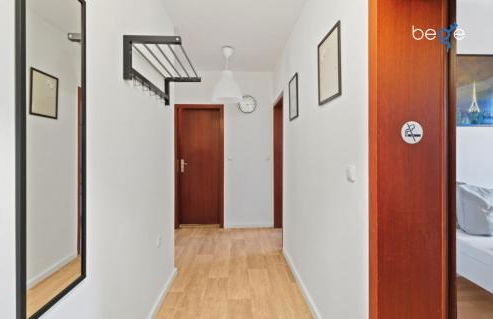 BEGE APARTMENTS WorkLounge - Photo 16