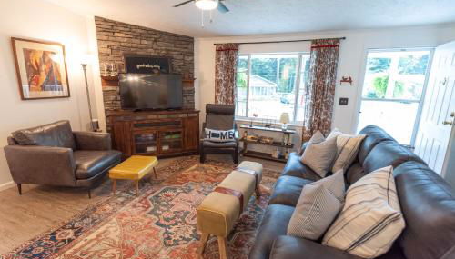 The Castle: Lake Views, Comfort, Nature, Decor - Foto 3