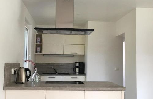 KOMPLETTES FERIENHAUS POTSDAM BERLIN GÄSTEHAUS IN SEENÄHE 95qm2 MONTEURZIMMER - Foto 7