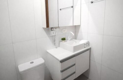 Jack&Mari Beach House, AC, 2 quartos, 600m da praia, área churrasco - Foto 21