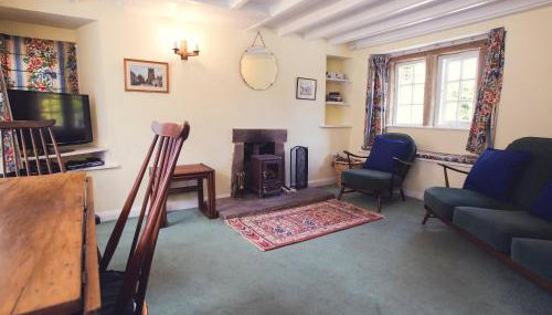 April Cottage - Photo 3