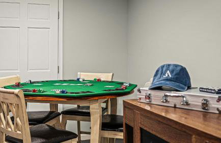 Laker's Pointe by Avantstay Lakefront Private Peninsula Hot Tub, Game Room - Foto 56