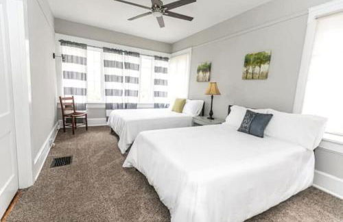 29th Street Trendy Lakeview Craftsman 8 - Foto 43