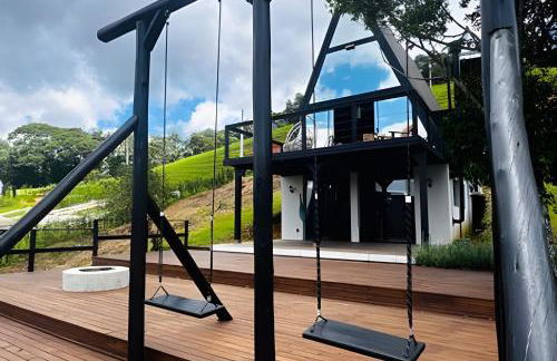 Chalé | Hidro | Churrasqueira | Vista maravilhosa - Foto 1