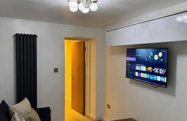 The Nest - 2 Minutes walk to East Croydon Station - Foto 1