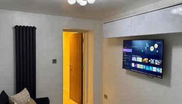 The Nest - 2 Minutes walk to East Croydon Station - Foto 1