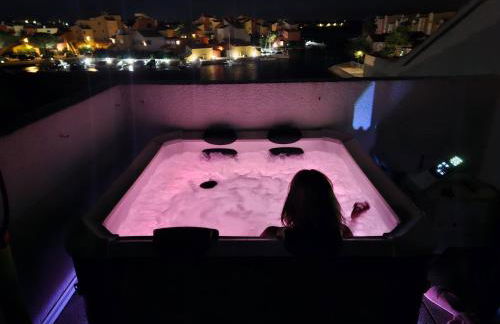 Nautica bulles jacuzzi privatif vue lac marin - Foto 10