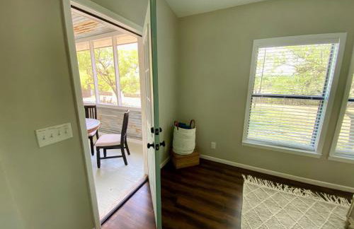 Away at the River - Foto 44