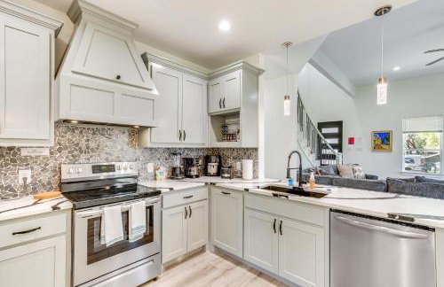 Fire Pit and Grill Lakeside Gun Barrel City Home! - Foto 8