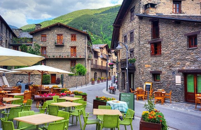 Transfer Privado: Andorra La Vella para Barcelona em Van de Luxo - Foto 7