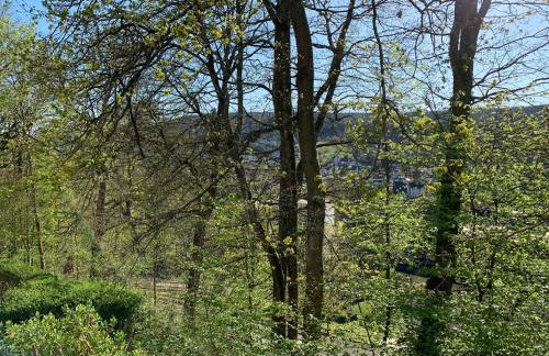 Top Modernes 1-Zimmer-Apartment mit Küche, Parkplatz, kostenfreiem WLAN und Netflix - Foto 30