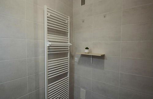 Appartement T2 55 m2 une chambre et garage - Foto 25