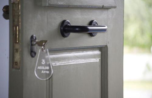 Aeolus pool apts - Photo 22