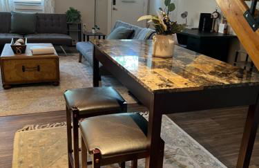 Uptown Townhouse Studio Apartment -WiFi-10 min walk to Spectrum Center - Foto 10