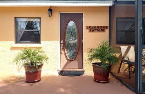 Lemon Bay Cottage in Historic Englewood Village - Foto 2