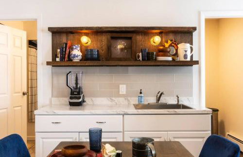 Private Classy 2nd Flr 3 Bed Apt Near Downtown - Foto 18