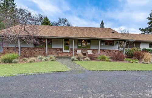 Fishing and Rafting Retreat 7 Mi to Rogue River! - Foto 26