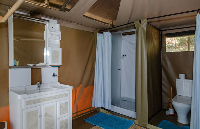 Room in Lodge - Find a Quiet Beach Resort at Rushel Kivu Resort! - Foto 8