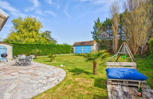 L'effet mer Maison rénovée lumineuse tout confort belle terrasse grand jardin clos sans vis à vis parking jeux pour enfants 5 mn à pied de la plage d'Asnelles et centre bourg - proche Bayeux au coeur des plages du débarquement - Foto 46