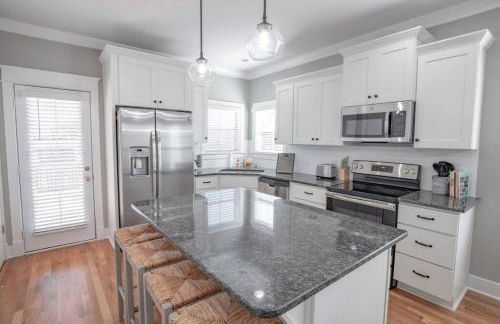 The Retreat Modern 2bed 2.5bath - Photo 5