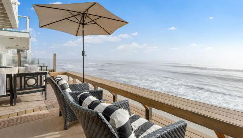 Unbeatable Beachfront Bliss w/ Ocean Views, Luxe Interiors & Patio Beach Road - Foto 2, Other