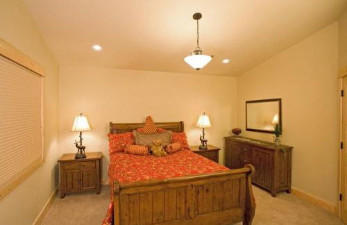 Olive Branch - Private Hot Tub, Media Room, Pet-Friendly, Near Northstar! - Foto 18