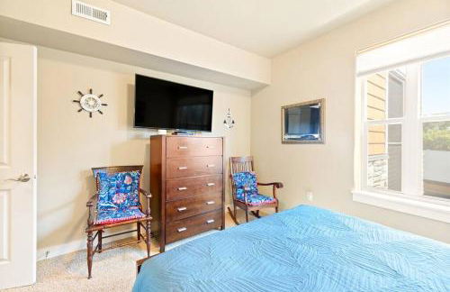 Seaside Waterfront condo walking to downtown and beach - Foto 22