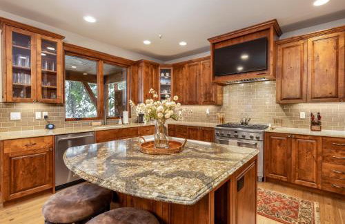 Family Home, Hot Tub, Suncadia Pool Access - Photo 12