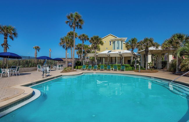 Spacious 2BR Condo w/ Partial Gulf Views, Pool, Across the Street From Beach! - Foto 38