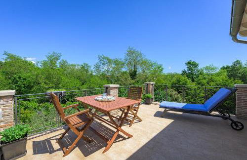 Villa Lipa for 8 persons near Pula with 41 m2 heated pool, beautiful garden, sauna & kids playground - Foto 35